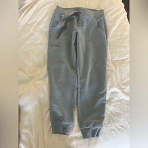 Figs scrub pants size small